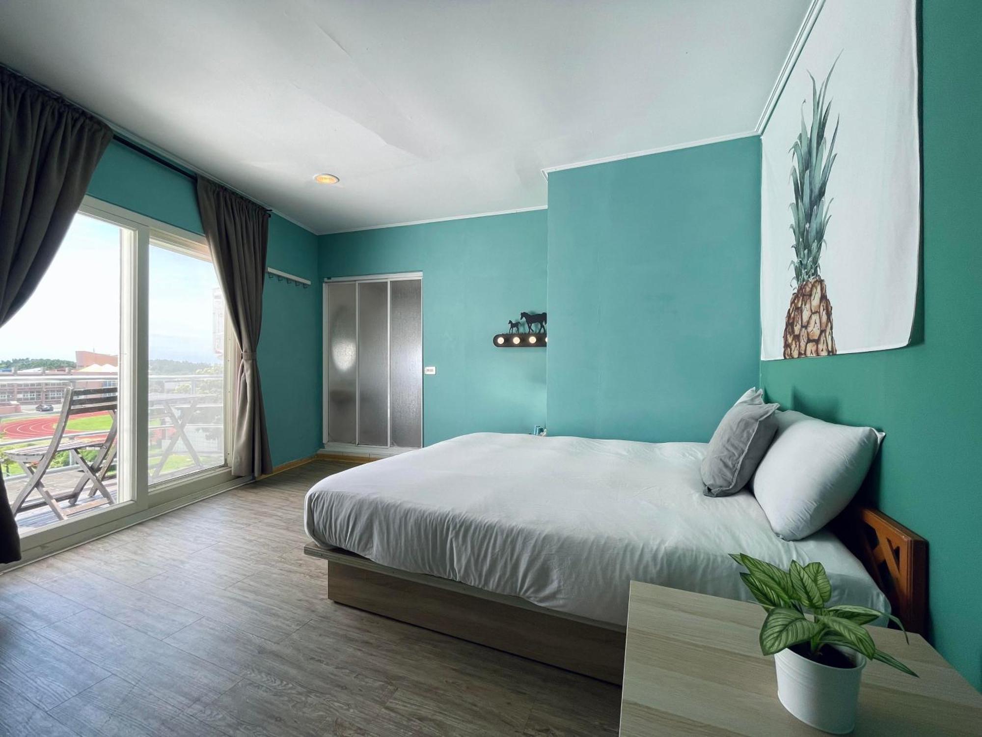 海中天旅店 Sea Of The World B&B Kenting Bagian luar foto